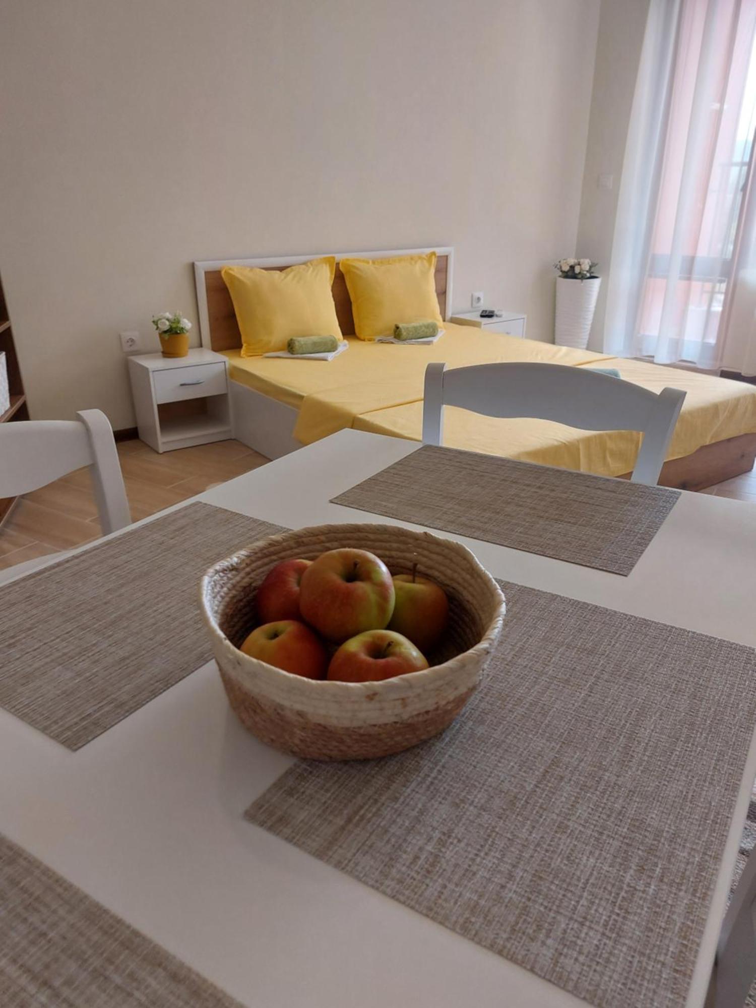 Krimski Apartment - Free Private Parking Varna Exterior photo
